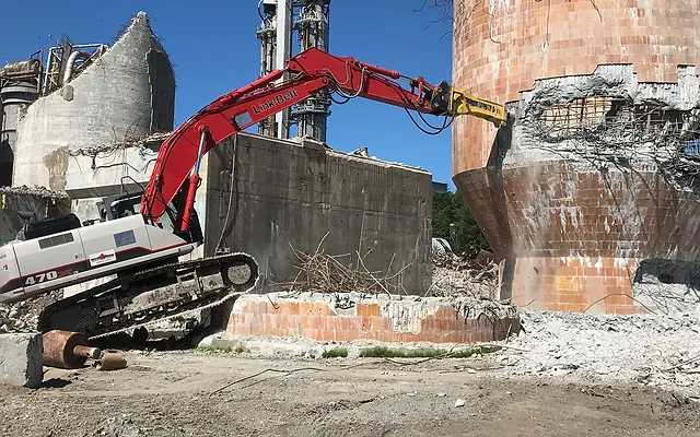 demolition contractor