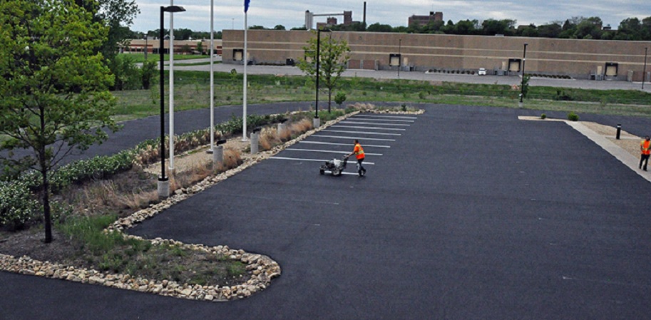 Asphalt Pavement: A Wise Investment for Increasing Your Commercial Property Value